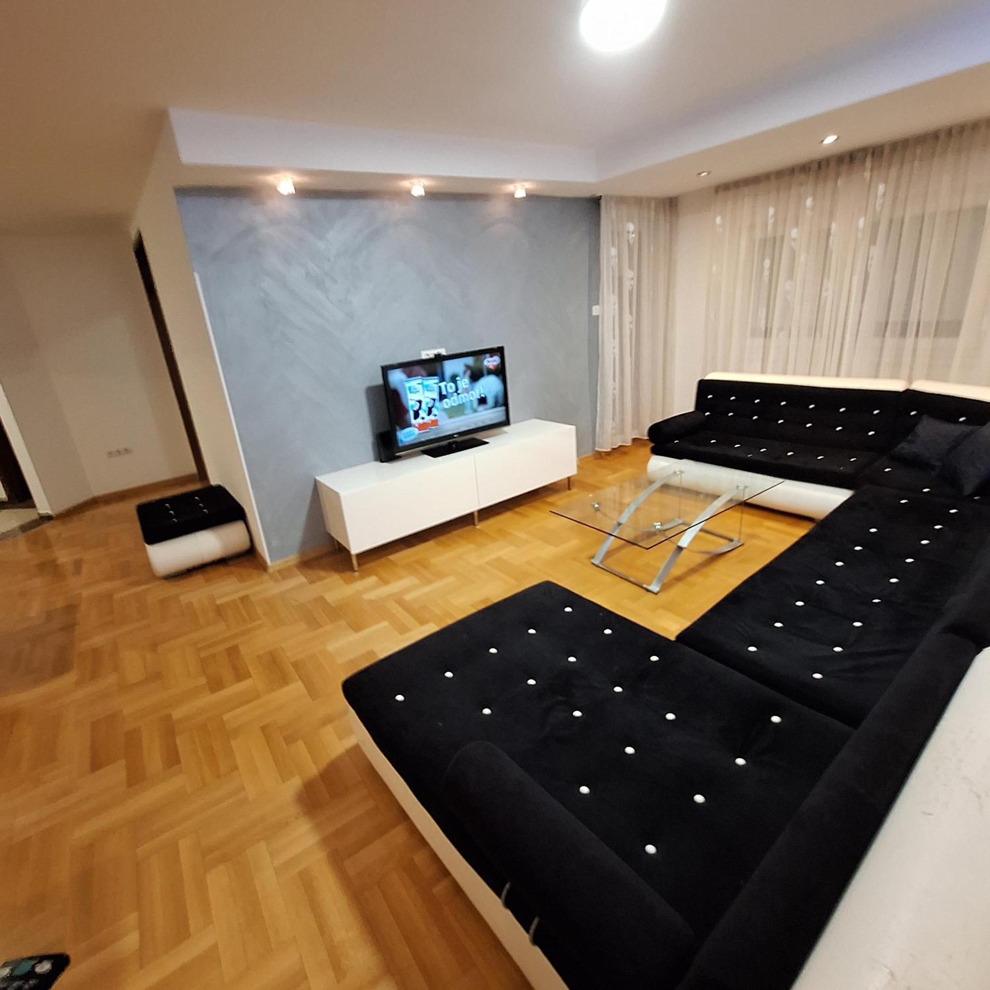 Luks Apartment بانيا لوكا الغرفة الصورة